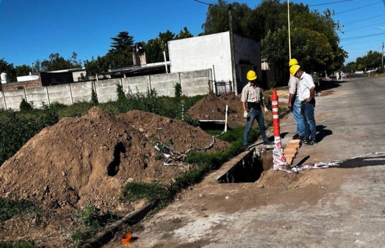 Se realiza obra de tendido eléctrico subterráneo