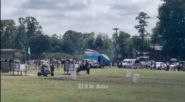 Desafío Cuatriciclo vs Caballo en Patricios