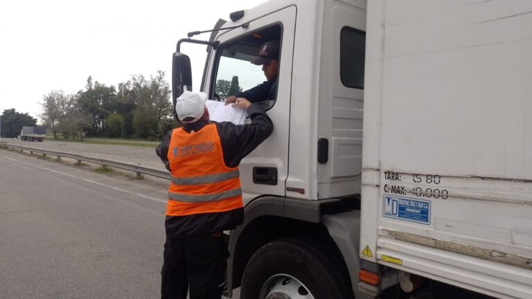 Alimentos: SENASA intensifica controles a transportes de alimentos