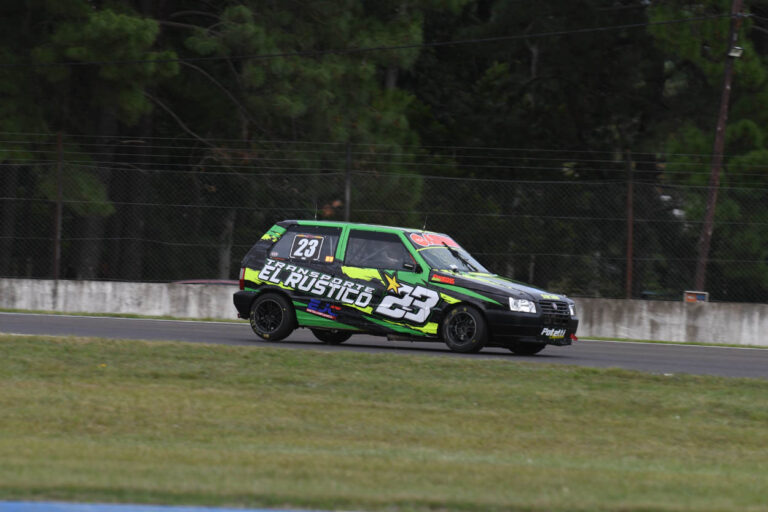 En la Clase 1, Ruiz ganó la serie y abandonó en la final