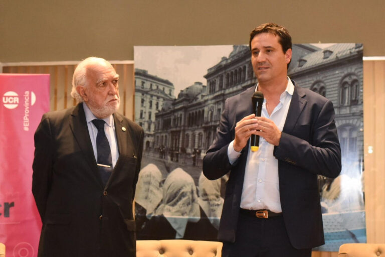 Distinguieron a Ricardo Gil Lavedra por su labor en el Juicio a las Juntas