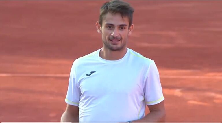 Navone derrotó a Wawrinka en Marruecos