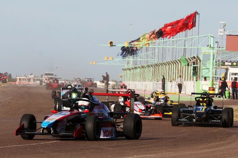 F2 Argentina: corre Santiago Baztarrica