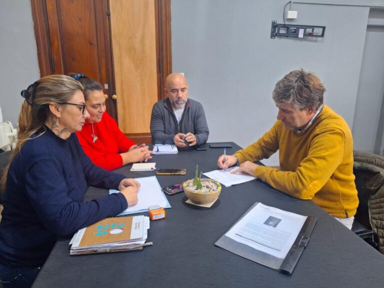 Coordinan acciones el Municipio y SENASA