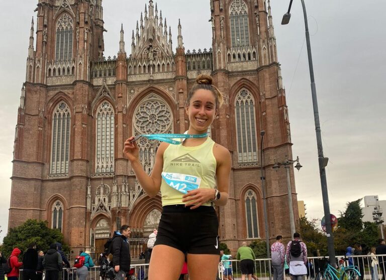 Fiorella Caviglia ganó la Media Maratón de La Plata