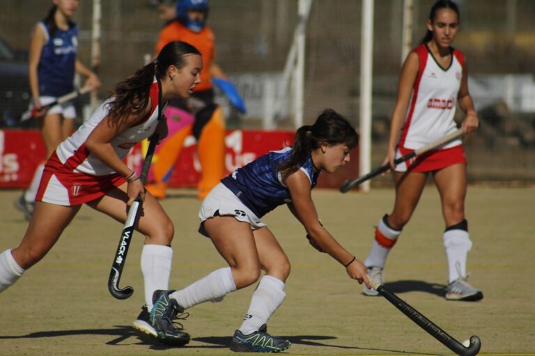 Hockey femenino: Atlético recibió a El Linqueño
