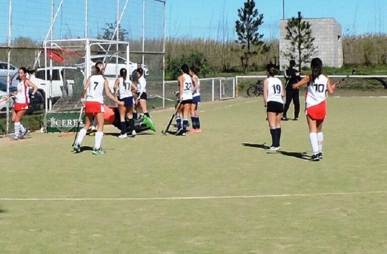 Hockey Femenino: Atlético 9 de Julio visitó a 25 Hockey Club