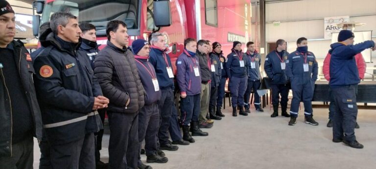 Bomberos participaron de una capacitación