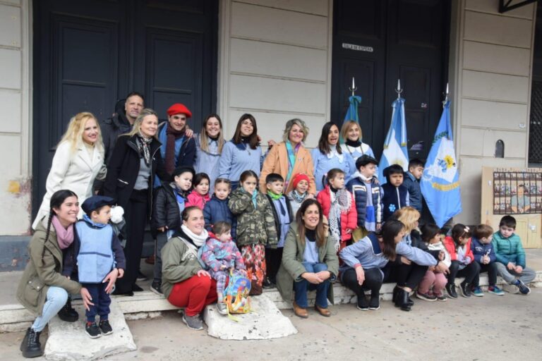Acto oficial 208 aniversario de la declaración de la Independencia Argentina