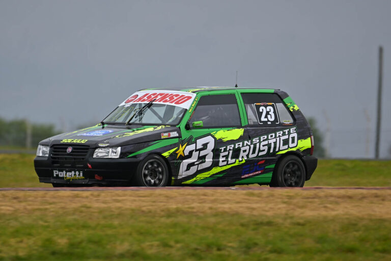 Clase 1: Buena labor de Nicolás Ruiz en el Turismo Pista