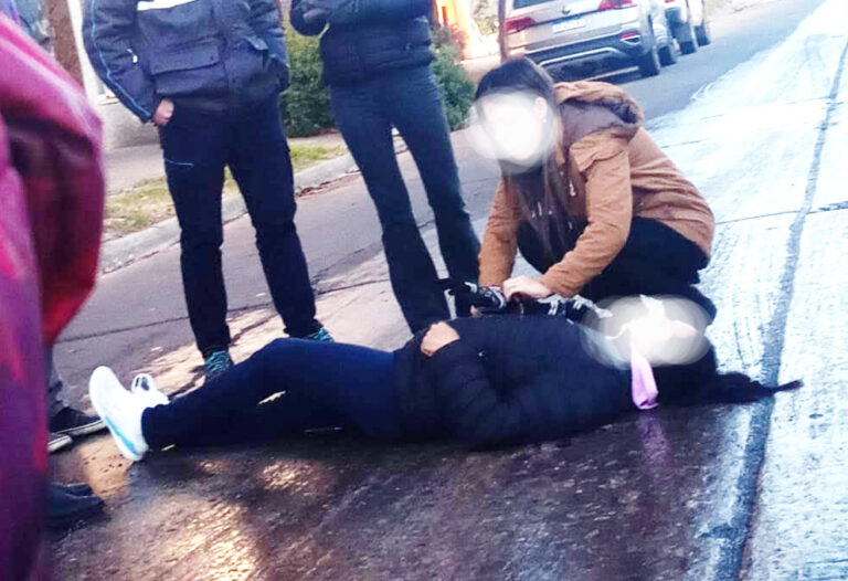 Escarcha en las calles provoca caídas