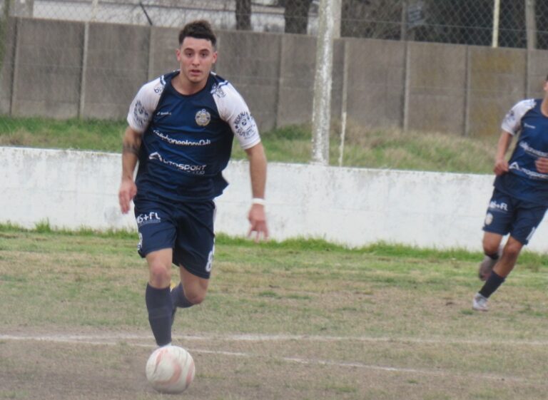 Se jugaron partidos amistosos del fútbol local