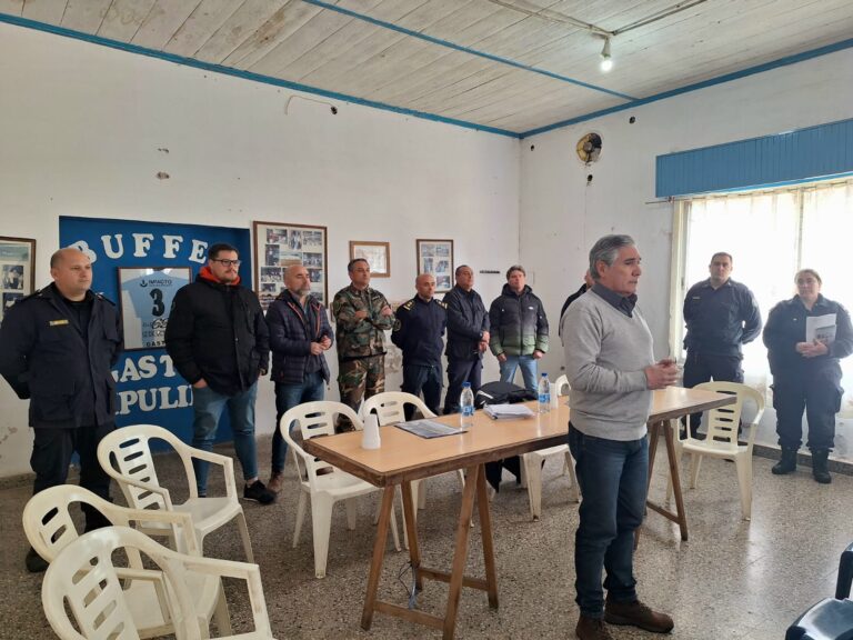 Autoridades y vecinos trataron el tema seguridad en 12 de Octubre