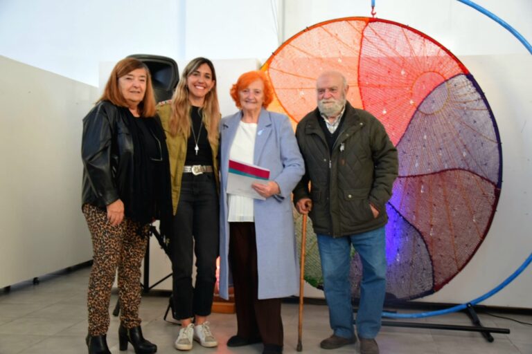 Se inauguró la muestra “Tejiendo Sueños”