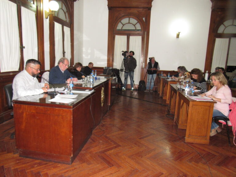 Con 7 votos positivos, se aprobó el aumento de tasas