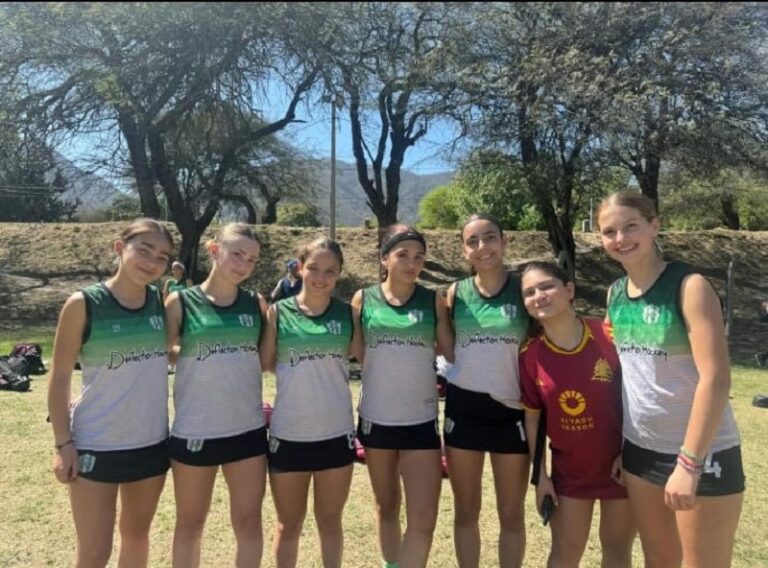 La Selección de Hockey de la Asociación del Centro sub campeona