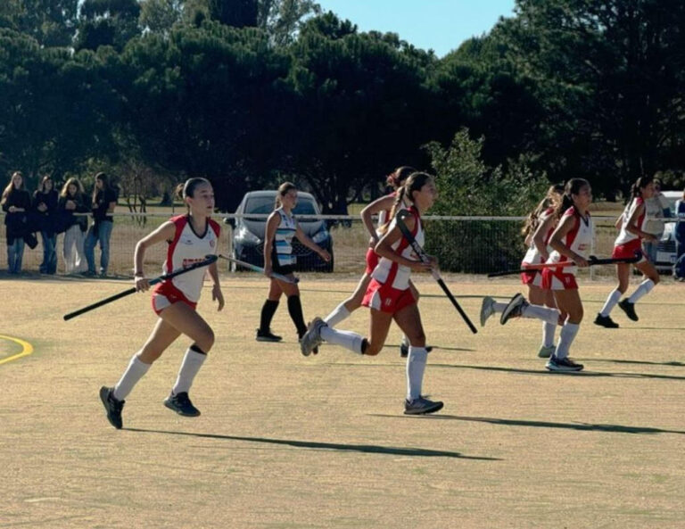 Hockey Femenino: Atlético 9 de Julio es líder
