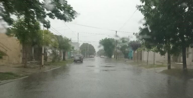 La lluvia intensa provocó anegamientos