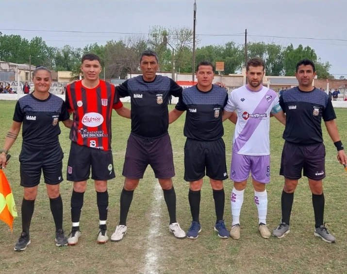 Partidos y árbitros de la Liga de Fútbol
