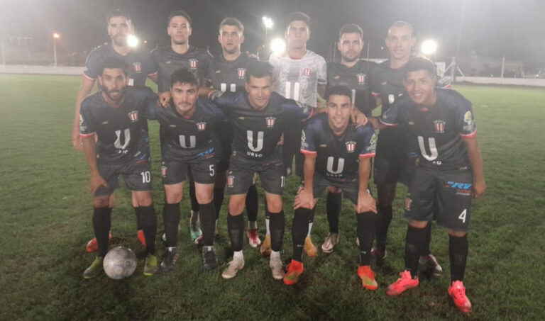 Regional: Atlético goleó a Agustín Alvarez