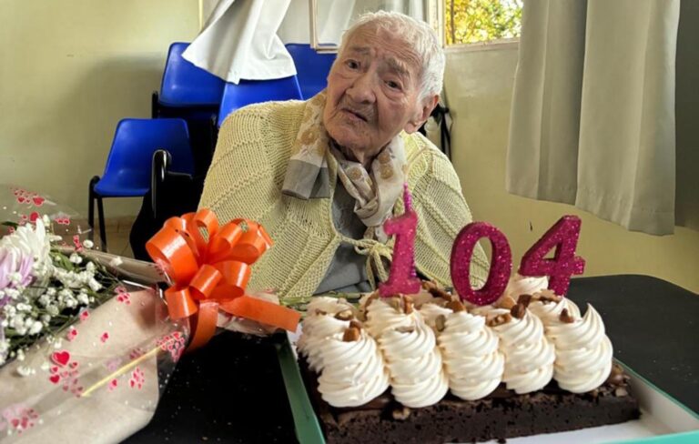 Feliz cumpleaños Cholita querida