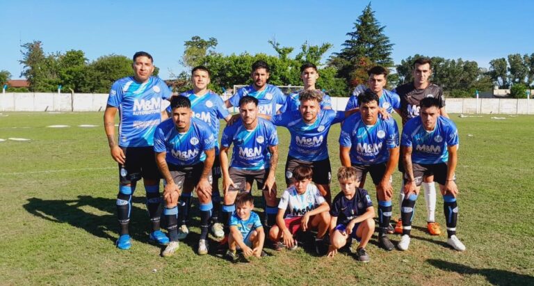 Ascenso: 12 de Octubre quedó como único líder