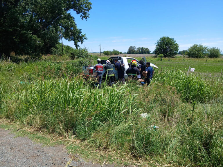 Accidente en Ruta 5, colisionaron una pick up y un camión