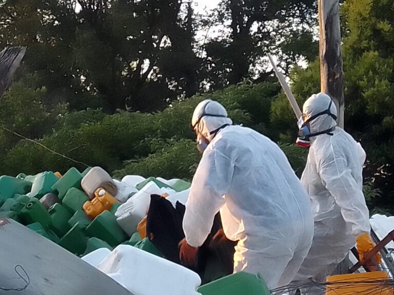 Decomisaron 5.000 envases vacíos de agroquímicos