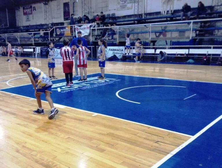 Básquet: tres victorias de Atlético en Saladillo