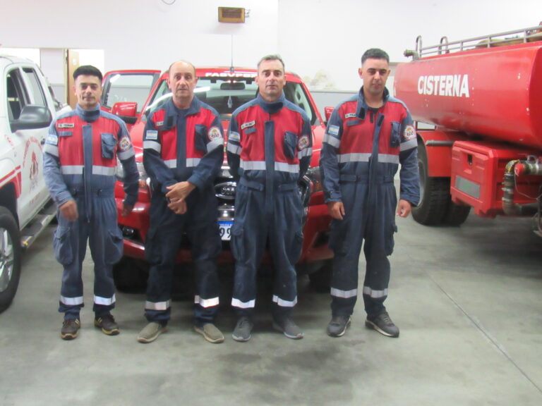 Bomberos de 9 de Julio prestan servicio en Villa Gesell