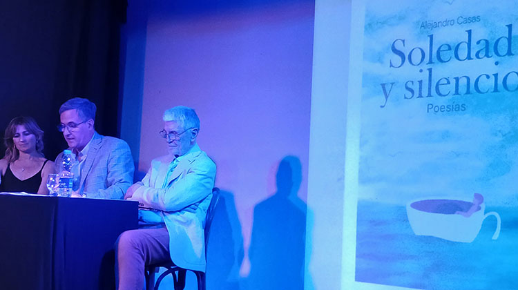 Alejandro Casas presentó “Soledad y silencio”