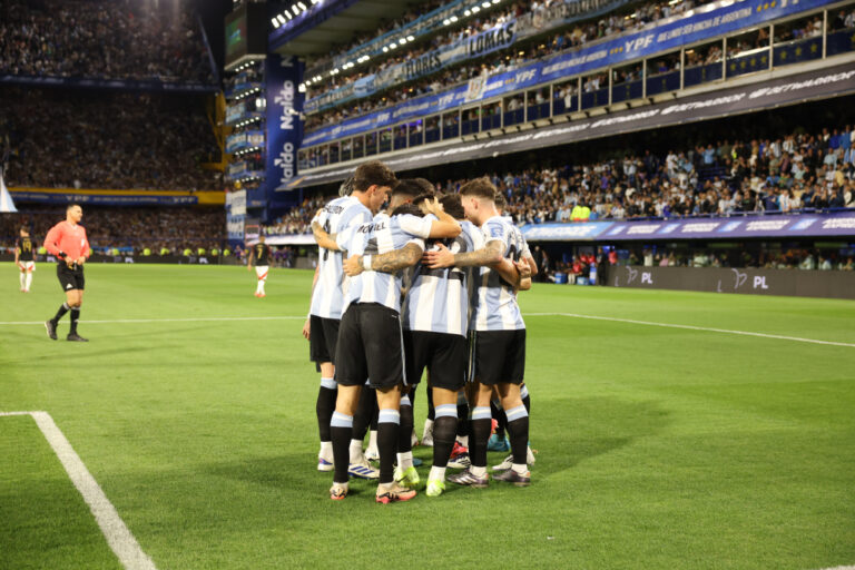Eliminatorias: Argentina venció a Perú