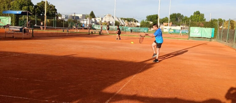 Tenis en San Martín: 80 jugadores en el Torneo