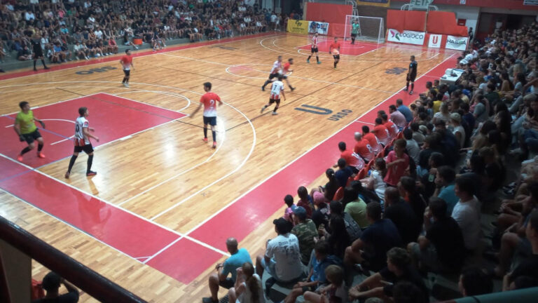 Con muchos goles comenzó el Futsal en Atlético 9 de Julio