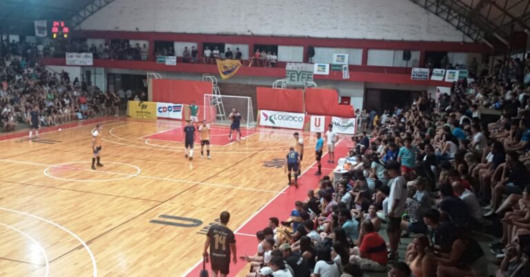 Esta noche se disputan las semifinales del Torneo de Futsal