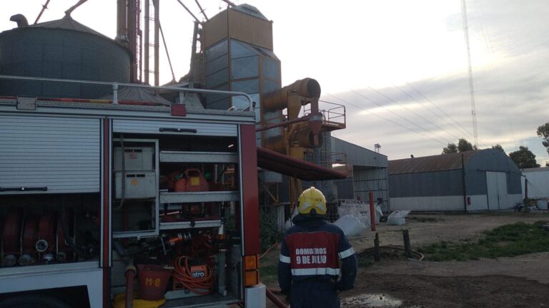 Incendio: tomó fuego una secadora de cereal