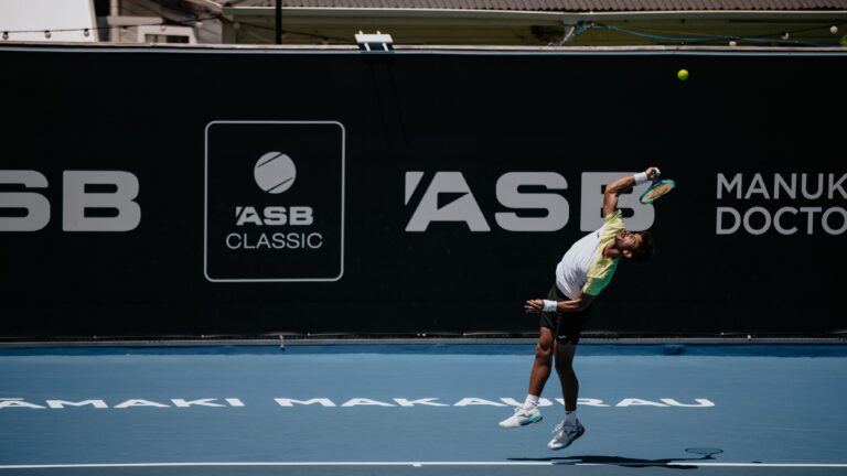 Mariano Navone avanza en el ATP 250 de Auckland