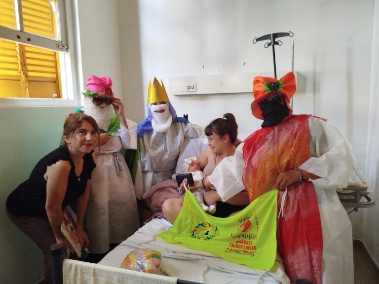 Reyes «Manhala» llevaron alegría al Hospital Julio de Vedia