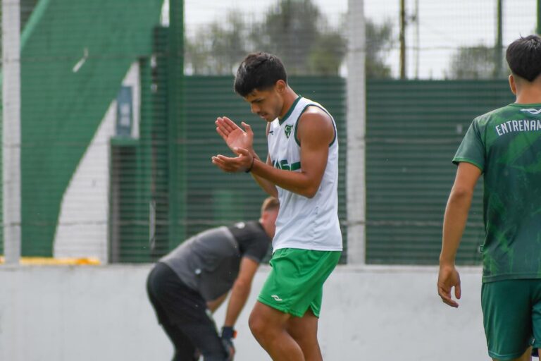 Sarmiento se prepara para enfrentar a Independiente