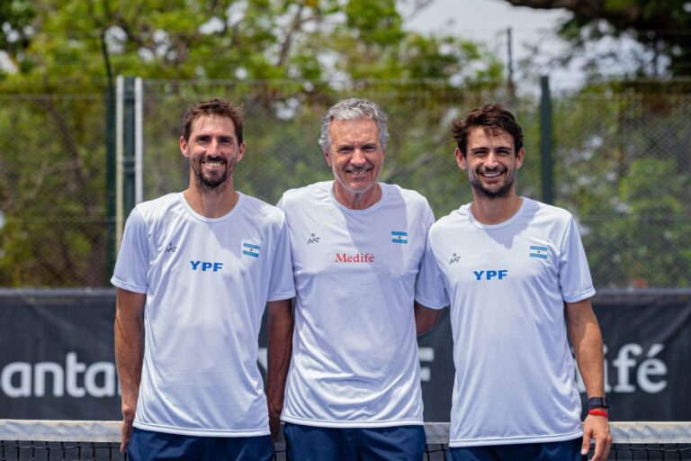 Mariano Navone en el equipo argentino de Copa Davis