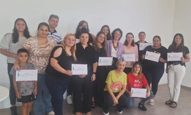 Acompañamiento Familiar: entrega de diplomas