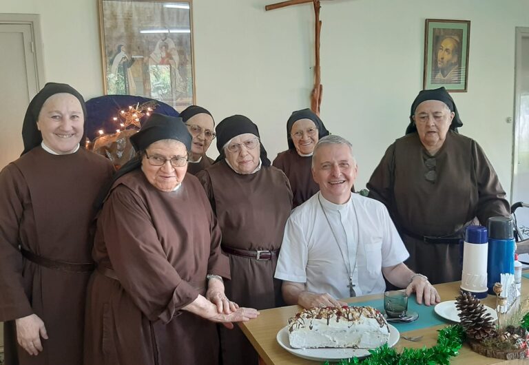 El obispo diocesano se refirió al Cardenal Pironio y a los consagrados