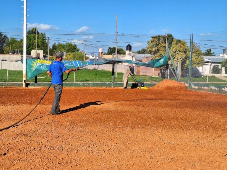 Club San Martín: mejoras en las canchas de tenis