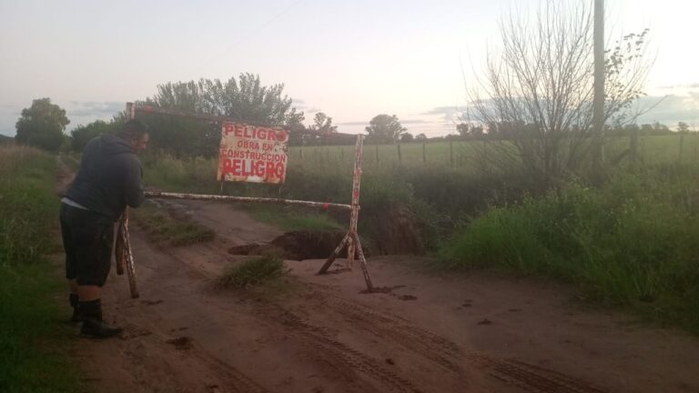 Circular con precaución en caminos rurales