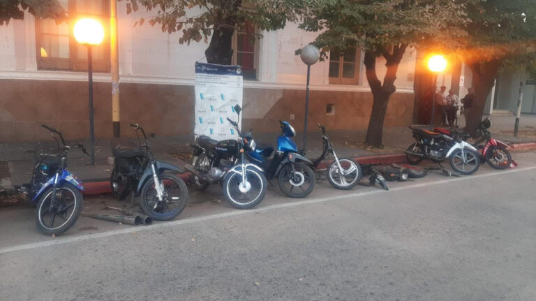 Secuestran motos con escapes adulterados