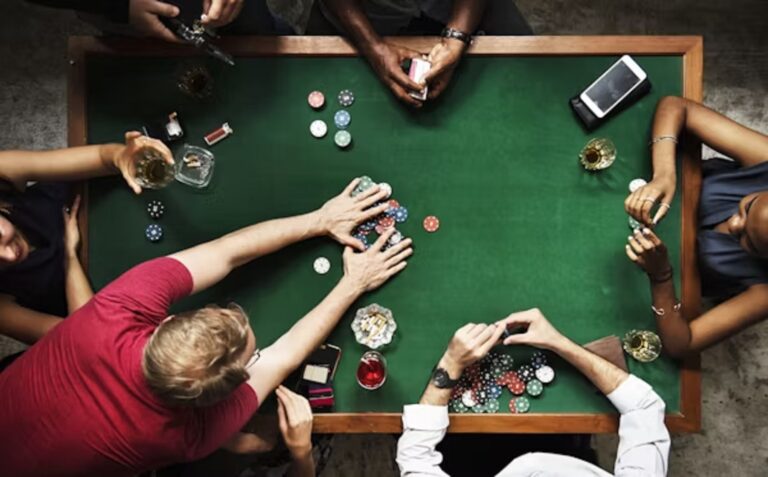 Los mejores formatos de juego para jugar poker online gratis y cuál elegir