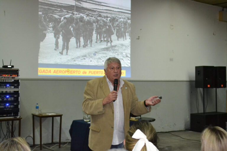 El Coronel Dardo J. Forti brindó dos charlas en Bomberos