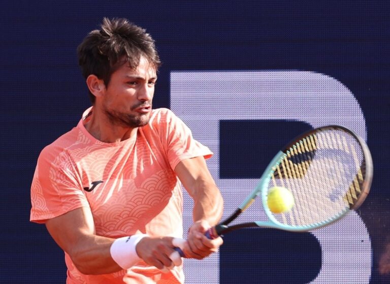 Mariano Navone le volvió a ganar a un Top 20