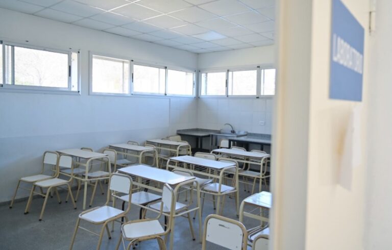 Inversión de más de 2,3 mil millones en obras de gas para escuelas bonaerenses