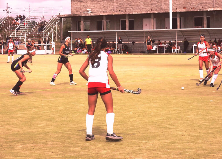 Se reanuda la competencia del hockey femenino y masculino